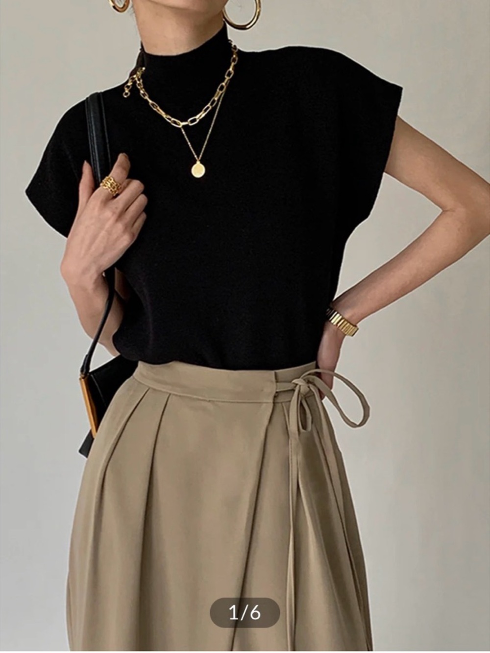 Commense Black Short-Sleeve Crewneck Sweater